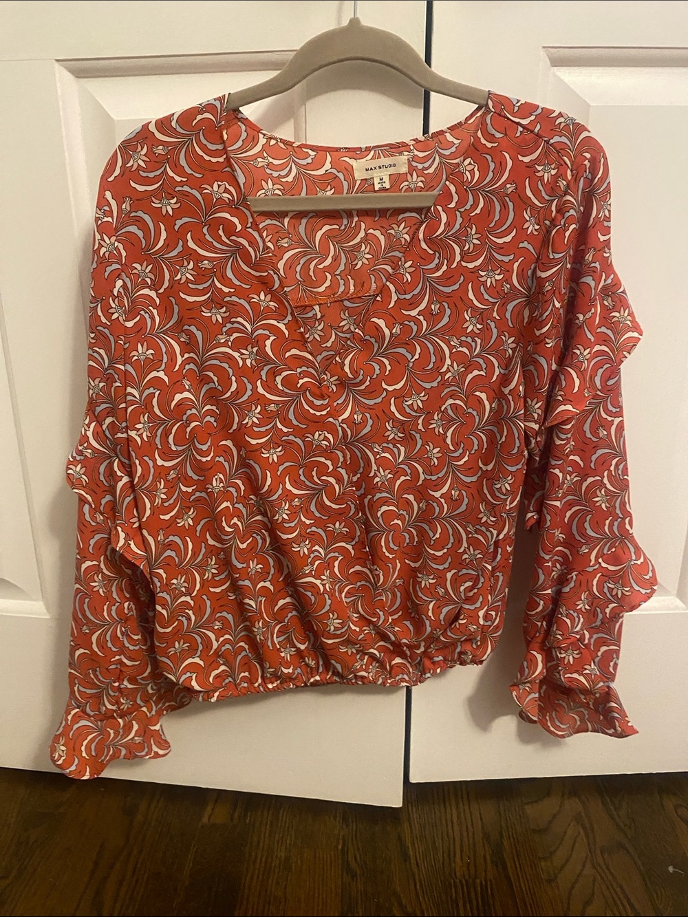 Max Studio Coral Floral V-Neck Blouson Top